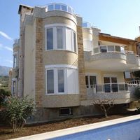 Villa in the suburbs in Turkey, Alanya, 320 sq.m.
