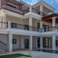 Элитная недвижимость в пригороде, у моря на Кипре, Пафос, 950 кв.м.