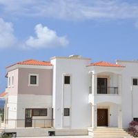 Элитная недвижимость в пригороде, у моря на Кипре, Пафос, 950 кв.м.