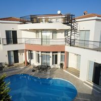 Villa in the suburbs, at the seaside in Republic of Cyprus, Eparchia Pafou, 280 sq.m.