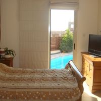 Villa in the suburbs, at the seaside in Republic of Cyprus, Eparchia Pafou, 280 sq.m.