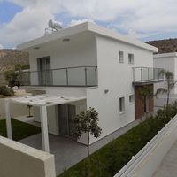 Villa in the big city, at the seaside in Republic of Cyprus, Lemesou, 172 sq.m.