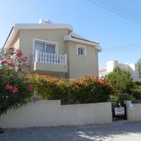 Villa in the mountains, in the suburbs, at the seaside in Republic of Cyprus, Eparchia Pafou, 150 sq.m.
