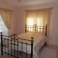 Villa in the mountains, in the suburbs, at the seaside in Republic of Cyprus, Eparchia Pafou, 150 sq.m.