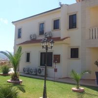 Villa in the mountains, in the suburbs, at the seaside in Republic of Cyprus, Eparchia Pafou, 300 sq.m.