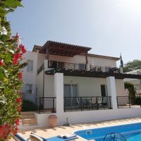 Villa in the mountains, in the suburbs, at the seaside in Republic of Cyprus, Eparchia Pafou, 180 sq.m.