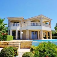 Villa in the mountains, in the suburbs, at the seaside in Republic of Cyprus, Eparchia Pafou, 280 sq.m.