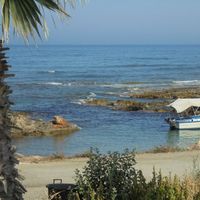 Villa in the big city, in the suburbs, at the seaside in Republic of Cyprus, Eparchia Pafou, 278 sq.m.