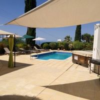 Villa in the big city, in the mountains, in the suburbs, at the seaside in Republic of Cyprus, Eparchia Pafou, 150 sq.m.