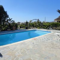 Villa in the mountains, in the suburbs, at the seaside in Republic of Cyprus, Eparchia Pafou, 400 sq.m.
