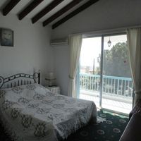 Villa in the mountains, in the suburbs, at the seaside in Republic of Cyprus, Eparchia Pafou, 400 sq.m.