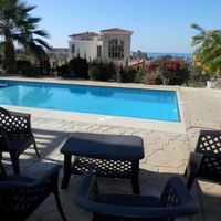 Вилла в большом городе, на спа-курорте, в пригороде, у моря на Кипре, Пафос, 150 кв.м.