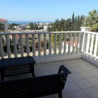 Villa in the big city, at the spa resort, in the suburbs, at the seaside in Republic of Cyprus, Eparchia Pafou, 150 sq.m.