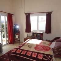 Villa in the mountains, in the suburbs, at the seaside in Republic of Cyprus, Eparchia Pafou, 150 sq.m.