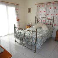 Villa in the mountains, in the suburbs, at the seaside in Republic of Cyprus, Eparchia Pafou, 135 sq.m.