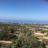 Elite real estate in the mountains, in the suburbs, at the seaside in Republic of Cyprus, Eparchia Pafou, 715 sq.m.