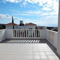Villa in the big city, in the mountains, in the suburbs, at the seaside in Republic of Cyprus, Eparchia Pafou, 140 sq.m.