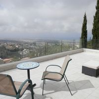 Villa in the mountains, in the suburbs in Republic of Cyprus, Eparchia Pafou, 170 sq.m.