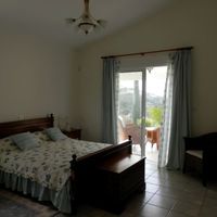 Villa in the mountains, in the suburbs in Republic of Cyprus, Eparchia Pafou, 170 sq.m.