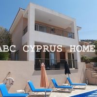 Villa in the mountains, in the suburbs, at the seaside in Republic of Cyprus, Eparchia Pafou, 147 sq.m.