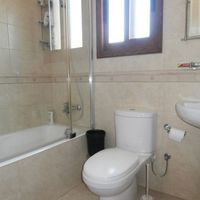 Villa in the mountains, in the suburbs, at the seaside in Republic of Cyprus, Eparchia Pafou, 155 sq.m.