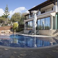 Villa in the mountains, in the suburbs in Republic of Cyprus, Eparchia Pafou, 300 sq.m.