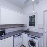 Villa in the mountains, in the suburbs in Republic of Cyprus, Eparchia Pafou, 300 sq.m.