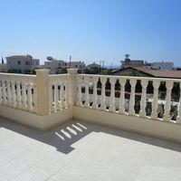 Villa in the big city, at the spa resort, in the suburbs, at the seaside in Republic of Cyprus, Eparchia Pafou, 143 sq.m.