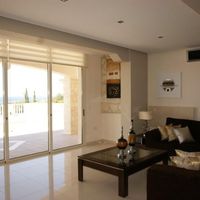 Villa in the suburbs, at the seaside in Republic of Cyprus, Eparchia Pafou, 210 sq.m.