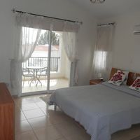 Вилла на спа-курорте, у моря на Кипре, Пафос, 130 кв.м.