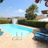 Вилла в большом городе, в горах, в пригороде, у моря на Кипре, Пафос, 134 кв.м.