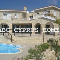 Элитная недвижимость в пригороде, у моря на Кипре, Пафос, 350 кв.м.