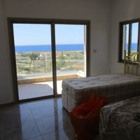 Элитная недвижимость в пригороде, у моря на Кипре, Пафос, 350 кв.м.