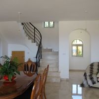 Элитная недвижимость в пригороде, у моря на Кипре, Пафос, 350 кв.м.