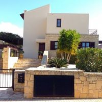 Villa in the big city, in the mountains, at the spa resort, in the suburbs, at the seaside in Republic of Cyprus, Eparchia Pafou, 160 sq.m.