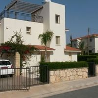 Villa in the suburbs, at the seaside in Republic of Cyprus, Eparchia Pafou, 200 sq.m.