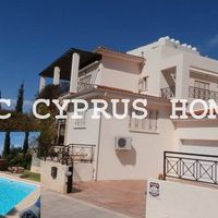 Villa in the big city, in the mountains, in the suburbs, at the seaside in Republic of Cyprus, Eparchia Pafou, 250 sq.m.