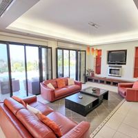 Elite real estate in the suburbs, at the seaside in Republic of Cyprus, Eparchia Pafou, 252 sq.m.