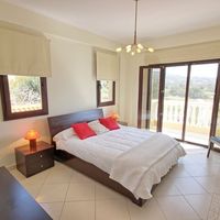 Elite real estate in the suburbs, at the seaside in Republic of Cyprus, Eparchia Pafou, 252 sq.m.