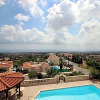 Villa in the mountains, in the suburbs, at the seaside in Republic of Cyprus, Eparchia Pafou, 275 sq.m.