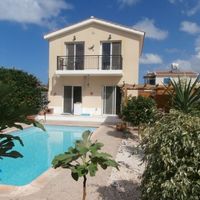 Villa in the suburbs, at the seaside in Republic of Cyprus, Eparchia Pafou, 105 sq.m.