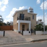 Villa in the suburbs, at the seaside in Republic of Cyprus, Eparchia Pafou, 105 sq.m.