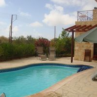 Villa in the mountains, in the suburbs in Republic of Cyprus, Eparchia Pafou, 140 sq.m.