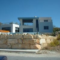 Villa in the mountains, in the suburbs in Republic of Cyprus, Eparchia Pafou, 340 sq.m.