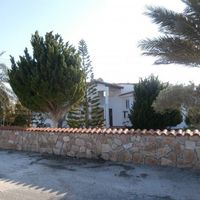 Элитная недвижимость в пригороде, у моря на Кипре, Пафос, 300 кв.м.