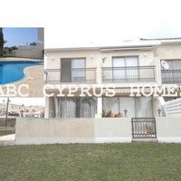 House in the big city, at the seaside in Republic of Cyprus, Eparchia Pafou, 90 sq.m.