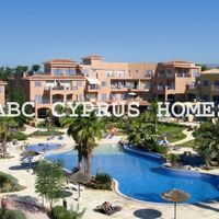 Апартаменты в большом городе, на спа-курорте, у моря на Кипре, Пафос, 140 кв.м.