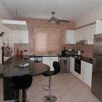 Вилла в пригороде, у моря на Кипре, Пафос, 180 кв.м.