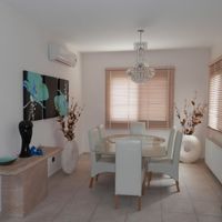 Вилла в пригороде, у моря на Кипре, Пафос, 180 кв.м.