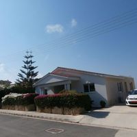 Villa in the suburbs, at the seaside in Republic of Cyprus, Eparchia Pafou, 265 sq.m.